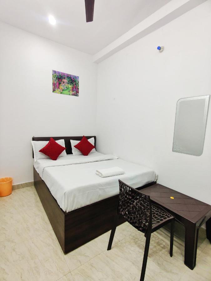 Kohinoor Guest House Варанаси Экстерьер фото